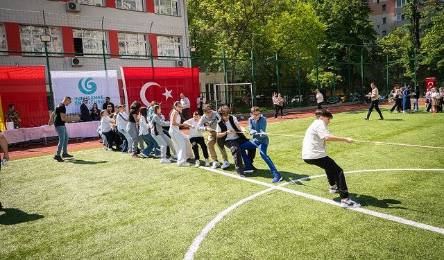 Yunus Emre Enstitüsü, Romanya'da dostluk, kültür ve lezzet pikniği düzenledi