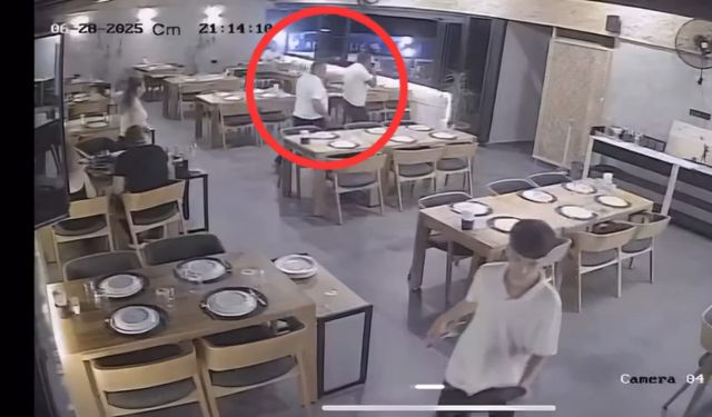 Adana'da restoran sahibinin, müşteriyi Heimlich manevrasıyla kurtardığı anlar kamerada