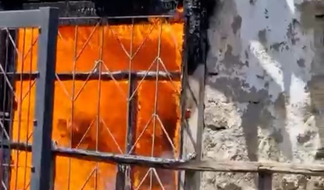 Amasya’da müstakil ev yangında küle döndü