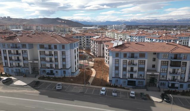 Bakan Kurum, Malatya'da tamamlanan konutların görüntülerini paylaştı