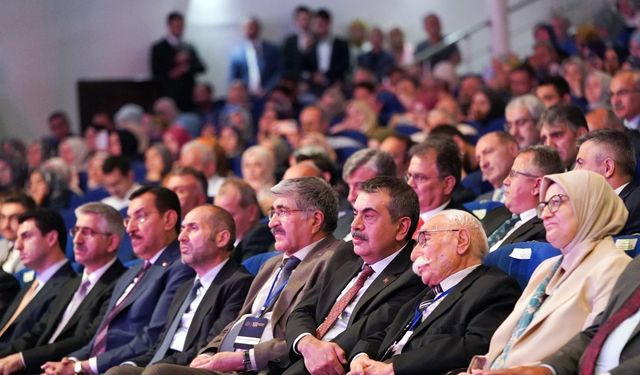 Bakan Tekin: Değerlerine bağlı bir kuşak yetiştirmek istiyoruz