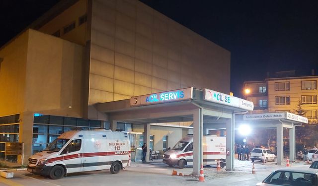 Boğazını kestiği babası öldü