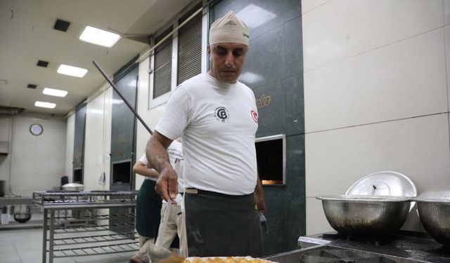 Gaziantep'te baklavacıların bayram telaşı