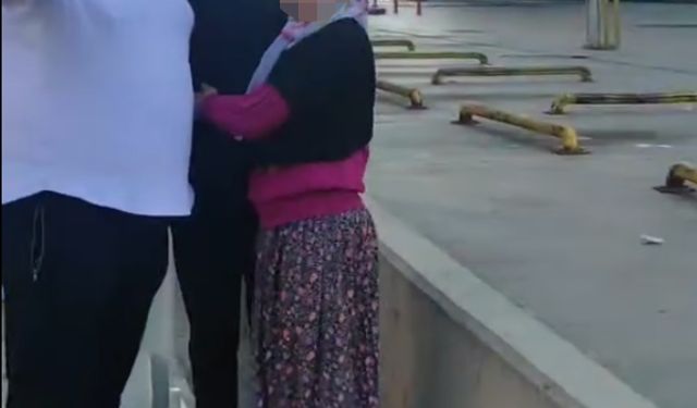 Hasarlı kaza sonrası baba- oğul, diğer sürücüyü darbetti