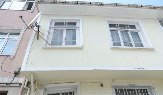 İstanbul- Orhan Kemal, ölümünün 55'inci yıl dönümünde evinin önünde anıldı