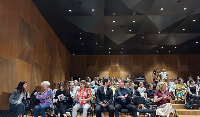 İstanbul-Rus koreograf Boris Eifman, sanatçılar ve konservatuvar öğrencileriyle bir araya geldi