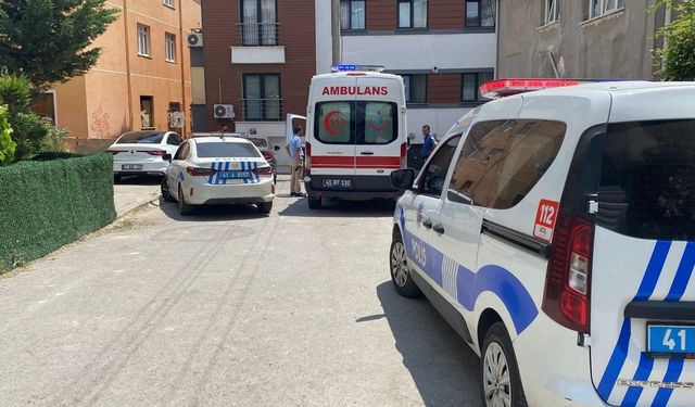 Kocaeli'de bıçaklı kavga; 2 kardeş yaralı