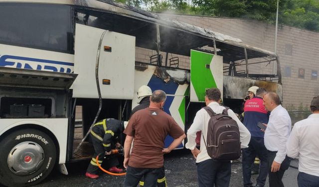 Ordu’da yolcu otobüsü alev alev yandı; olay anı kamerada
