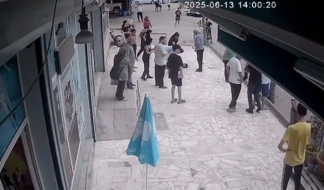 Otomobilin çarptığı motosikletin savrulduğu anlar kamerada