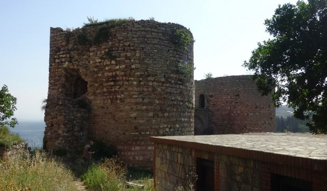 Palekanon Savaşı’nın tanığı; Eskihisar Kalesi