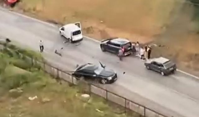 Samsun’da iki otomobil kafa kafaya çarpıştı; 4 yaralı