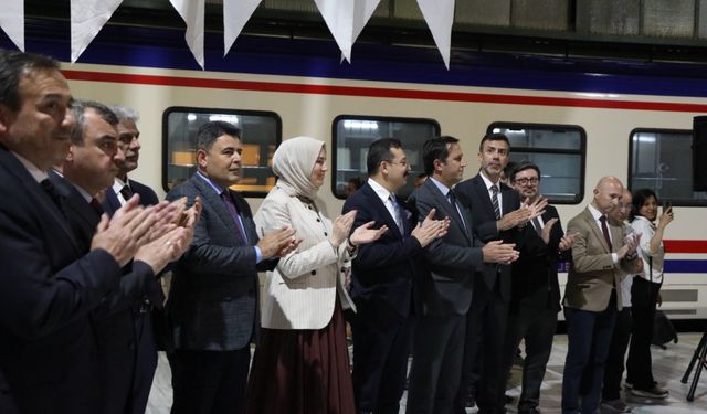 Turistik Karaelmas Ekspresi ilk seferine çıktı