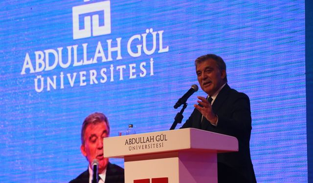 11'inci Cumhurbaşkanı Gül: Dünyada çok tehlikeli bir dönemden geçiyoruz
