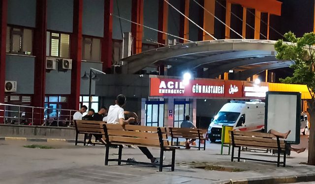 8 kilo altını gasp ederek kaçan şüpheliler, operasyon sırasında ekiplere ateş açtı; 4 polis yaralı