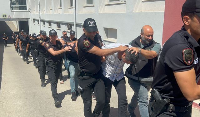 Adana'da ele geçirilen 825 kilo eroin soruşturmasında 16 tutuklama
