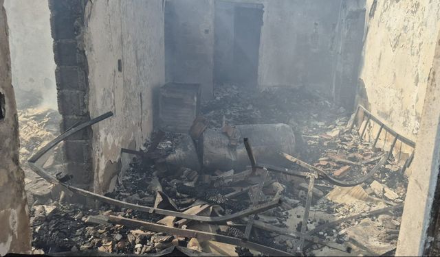 Amasya’da müstakil ev yangında küle döndü