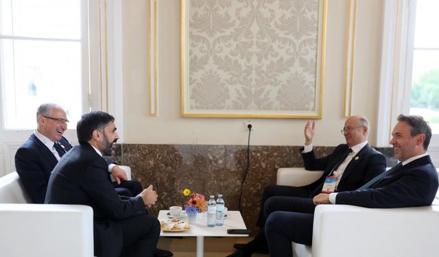 Bakan Bayraktar, Azerbaycan Enerji Bakanı Şahbazov ile görüştü