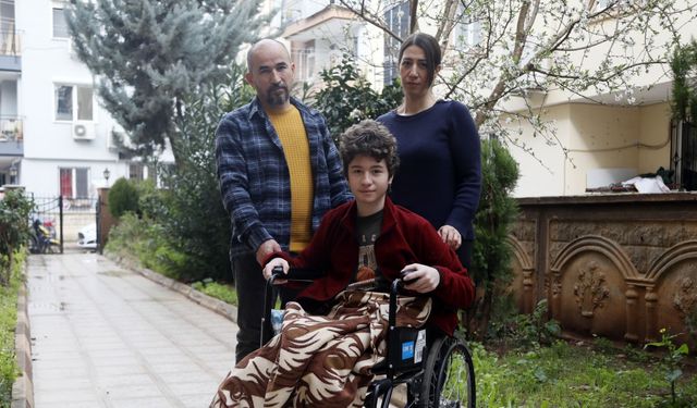 Balkondan düşen Metehan, azmiyle yeniden yürümeye başladı
