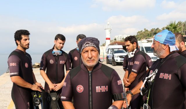 Denizde Türk bayraklı '15 Temmuz' farkındalığı