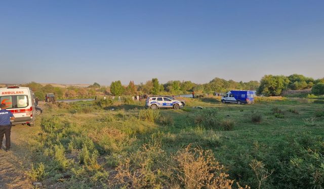 Dicle Nehrinde boğulma tehlikesi giren 3 kişiden 2’si kurtarıldı; Ömer aranıyor
