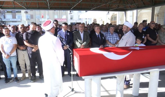 Diyarbakır’da polis memuru, trafik kazasında hayatını kaybetti (2)