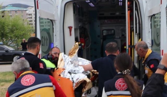 Dünya turuna çıkan pilotun tek motorlu uçağı düştü; pilot öldü, kadın yolcuya sağ ulaşıld (3)