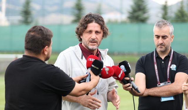 Fatih Tekke: Transferlerin biraz daha hızlı gelmesini istiyorum