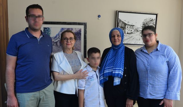 Fenilketonürili 3 çocuğu olan anne: Topuk kanı çocuklarımın hayatını kurtardı