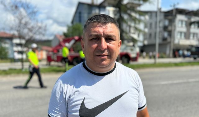 Freni boşaldığı öne sürülen saman yüklü TIR, beton bariyere çarptı