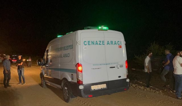 Hafriyat kamyonu traktöre arkadan çarptı; 1 ölü, 1 yaralı