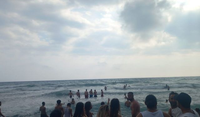 Hatay'da boğulma tehlikesi geçiren kişi ekiplerin müdahalesiyle kurtarıldı