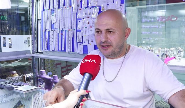 İstanbul- Bağcılar'da altın kesesini düşürdü, yolda bulan kişi alıp uzaklaştı