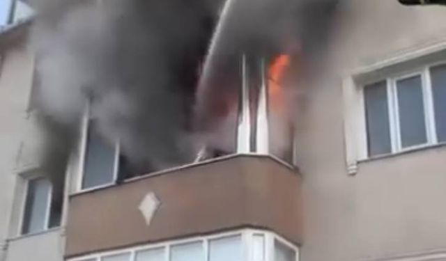 İstanbul- Küçükçekmece’de 8 katlı binada çıkan yangın söndürüldü