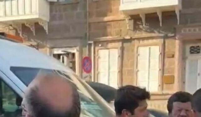 İzmir’de darbedilen seyyar satıcı: Bu işin peşinde koşacağız