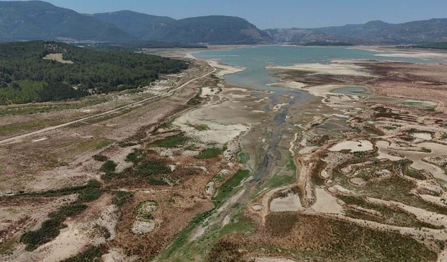 İzmir'de su deposu satışları yüzde 100'ün üzerinde arttı