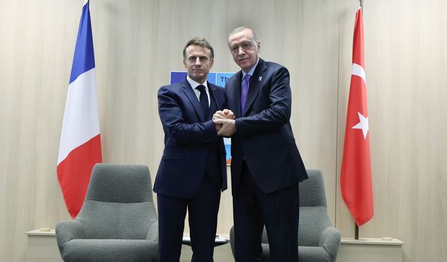 Macron, Cumhurbaşkanı Erdoğan ile Gazze’deki durum hakkında görüştüğünü söyledi