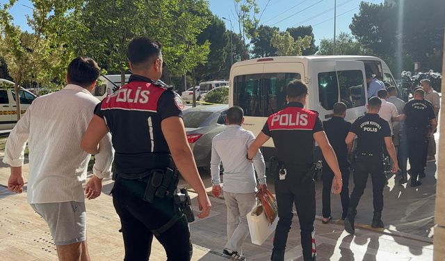Manisa'da 1 kişinin öldüğü emlak ofisindeki silahlı kavgaya ilişkin 4 tutuklama