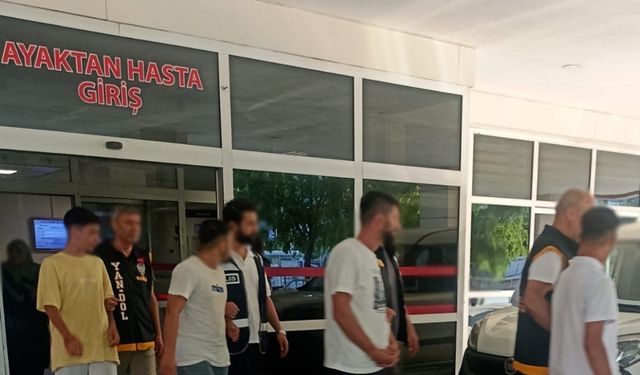 Manisa'da 'FETÖ' yalanıyla 70 yaşındaki kişiyi 1.2 milyon TL dolandıran 5 kişi tutuklandı