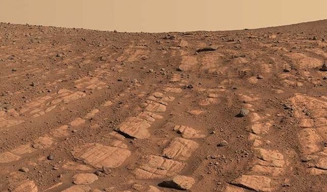 Mars'ta eski nehir izleri keşfedildi