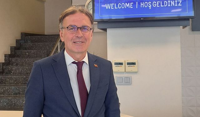 Mudurnu Çayı'nın rengi kırmızıya döndü
