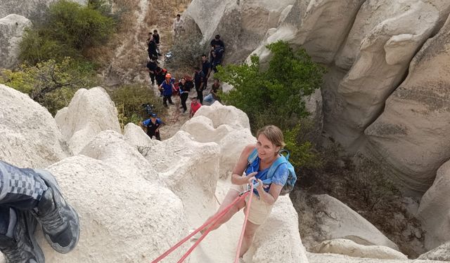 Nevşehir’de vadide mahsur kalan turist kurtarıldı