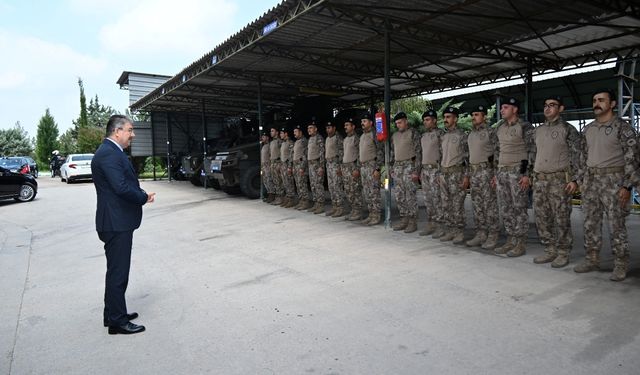Özel Harekat polisleri dualarla Suriye’ye uğurlandı