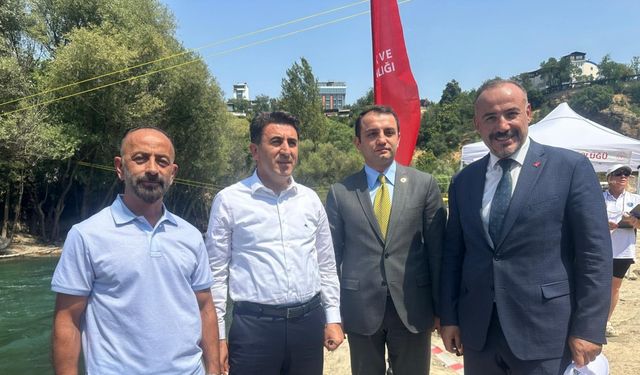 Tunceli’de Rafting Türkiye Şampiyonası yarışları başladı