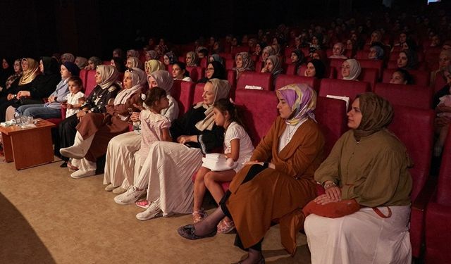 TÜRGEV Vatan Sevgisi adlı tiyatro oyunu, İstanbul’da sergilendi