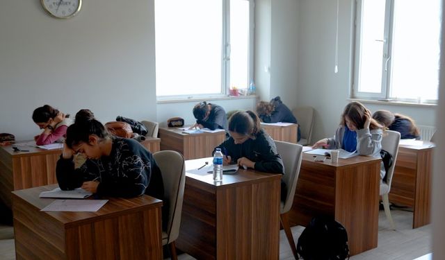 TÜRGEV’den 114 öğrenci YKS'de başarı elde etti