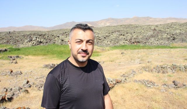 1855 yılında Tendürek Dağı'ndan akan lavların yuttuğu köyleri araştırıyorlar / Ek fotoğraflar