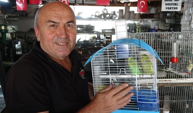 50 metrekarelik dükkanında kuş sesleri eşliğinde üretim yapıyor