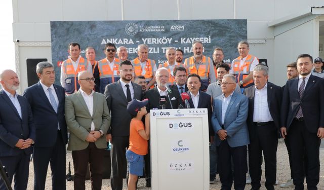 AK Parti’li Elitaş: Bilgiye ulaşmak o kadar kolay ki, cebinizde dünyayı taşıyorsunuz (2)
