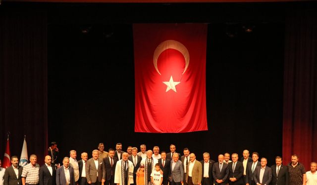AK Parti’li Elitaş: Bilgiye ulaşmak o kadar kolay ki, cebinizde dünyayı taşıyorsunuz