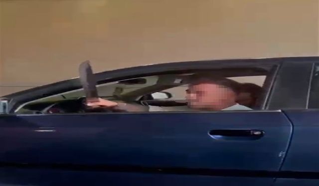 Ankara'da trafik tartışmasında camdan kılıç savurdu; o anlar kamerada